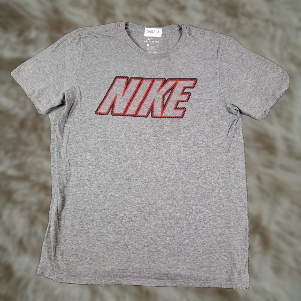 Nike Nike T Shirt Mens Size Medium Gray Swoosh Short Sleeve Adult Regular Crew Neck Logo Casual Sports Vintage: No Size US M / EU 48-50 / 2 - 1 Thumbnail