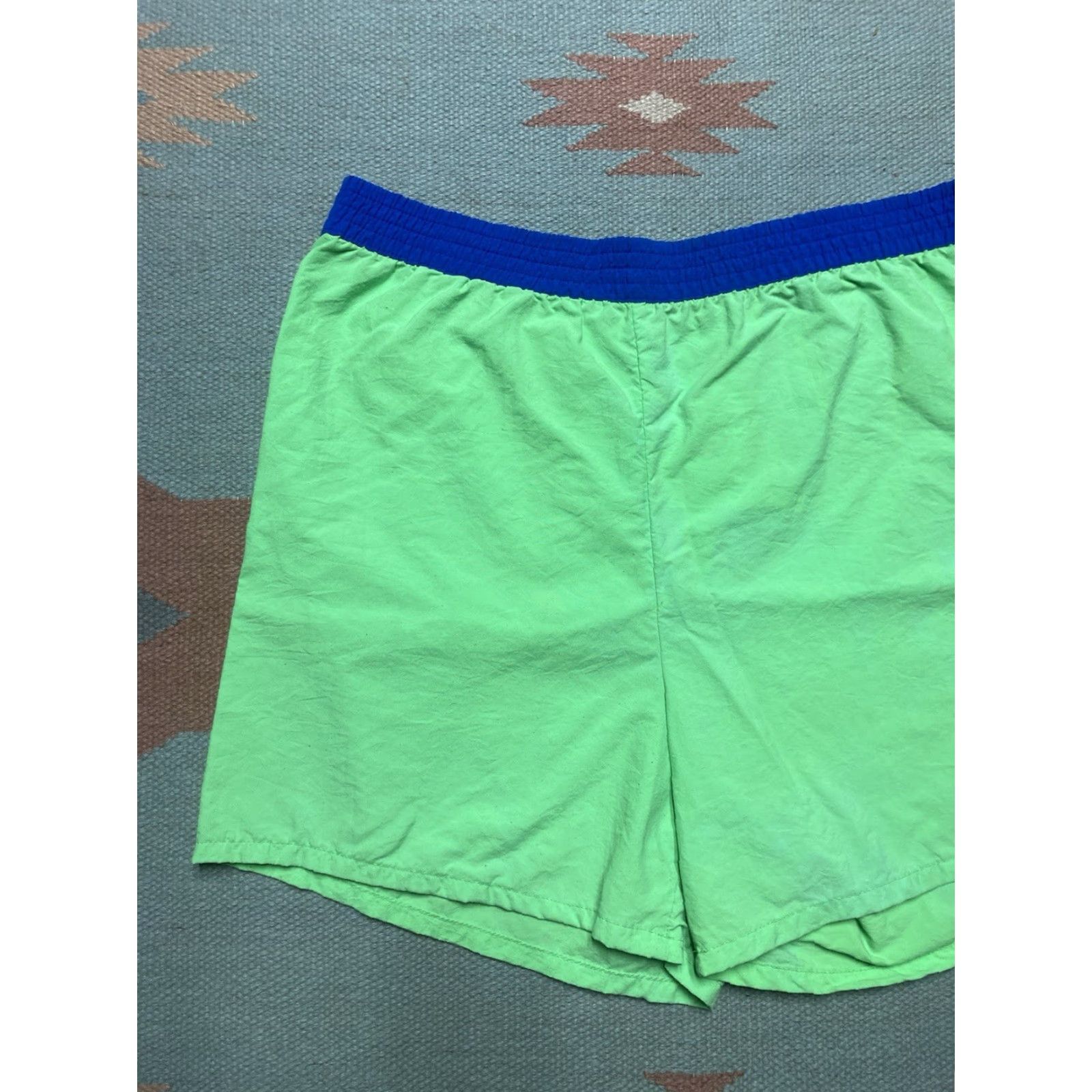 Vintage VINTAGE fusion sport shorts neon green lightweight swim trunks Medium Size US 31 - 2 Thumbnail