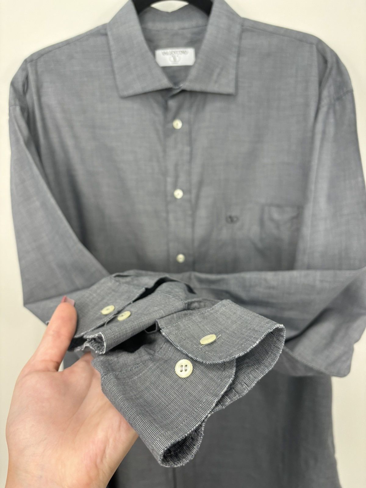 Valentino × Vintage Vintage Valentino Gray Pocket Logo Luxury Shirt Size US XL / EU 56 / 4 - 5 Thumbnail