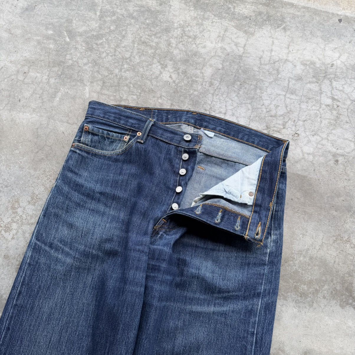 Levi's Vintage 2000’s levis 501 button fly denim jeans Size US 34 / EU 50 - 3 Thumbnail