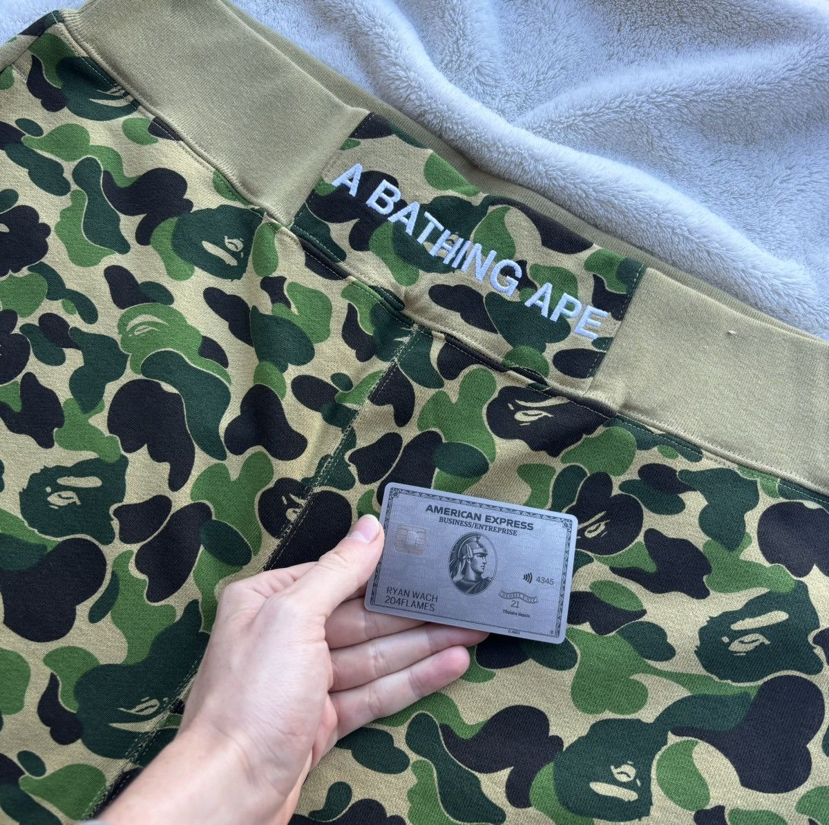 Bape Bape Camo Front Logo Sweat Shorts Size US 38 / EU 54 - 2 Thumbnail