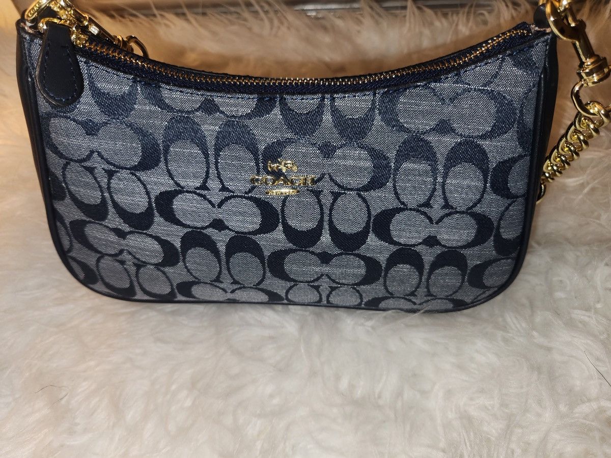 Coach Coach blue Signature Canvas Shoulder Bag Size ONE SIZE - 2 Thumbnail