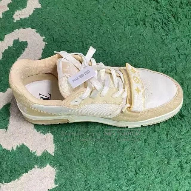 Louis Vuitton Louis Vuitton Trainer Men's Low. Size US 9 / EU 42 - 5 Thumbnail