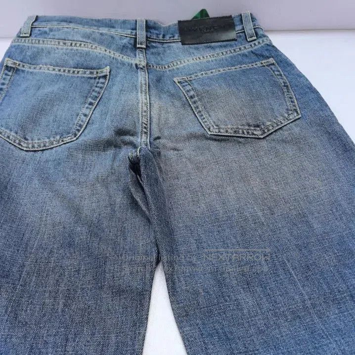 Givenchy Givenchy Men's Stone-Washed Straight-Leg Jeans. Size US 29 - 5 Thumbnail