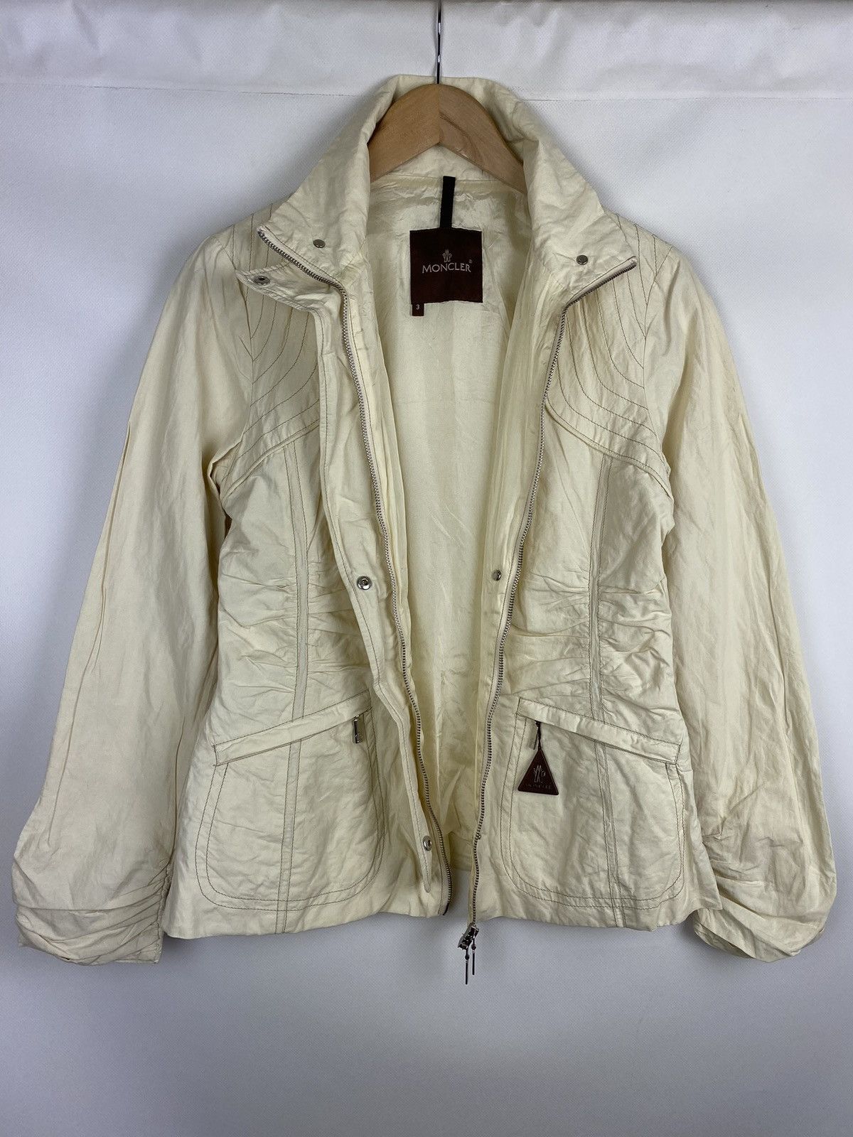 Moncler Moncler vintage ladies full zip jacket size 3 beige Size S / US 4 / IT 40 - 21 Thumbnail