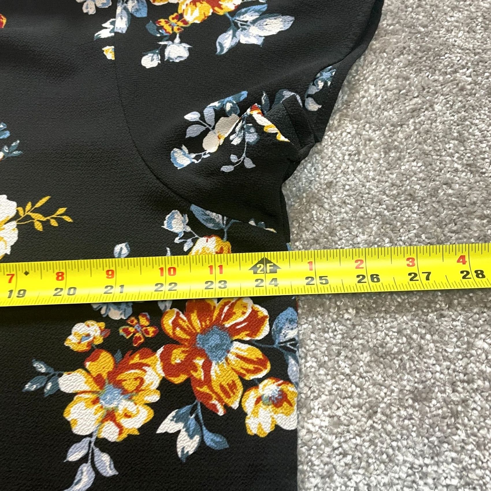 Vintage Passport Blouse Top womens 2X Black Floral Short Sleeve Ladies Hip Tie Knot Soft Size XXL / US 16-18 / IT 52-54 - 6 Thumbnail
