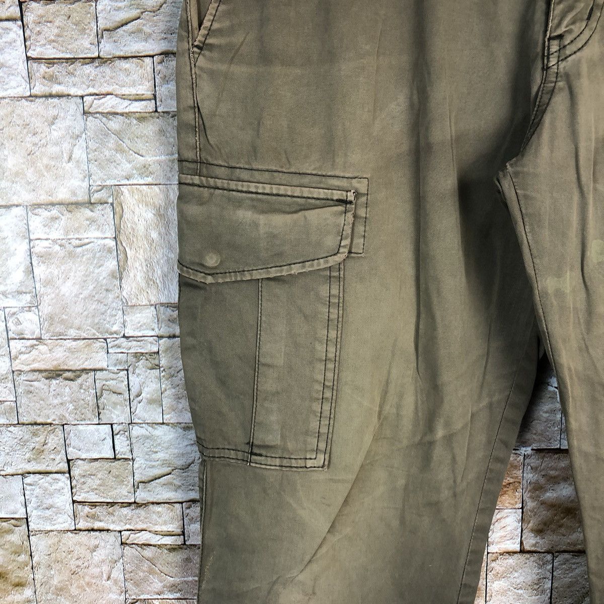 Japanese Brand × Uniqlo Uniqlo Brown Cargo Multipocket Pants #A430 Size US 31 - 10 Thumbnail