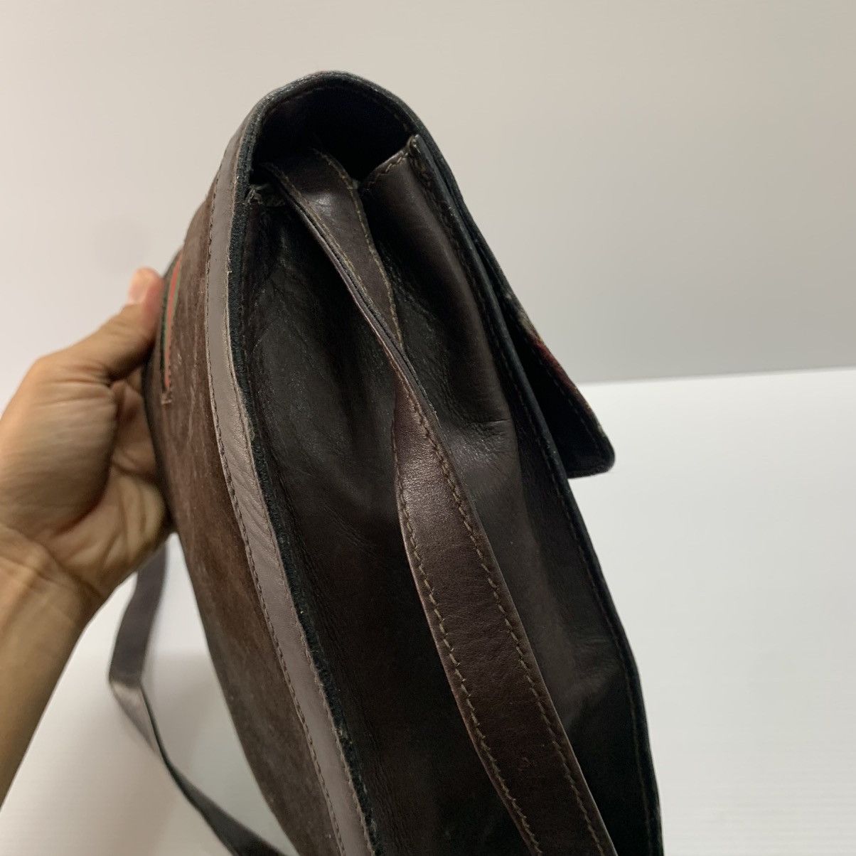 Gucci Gucci Parfums Suede Leather Slingbag Size ONE SIZE - 9 Thumbnail
