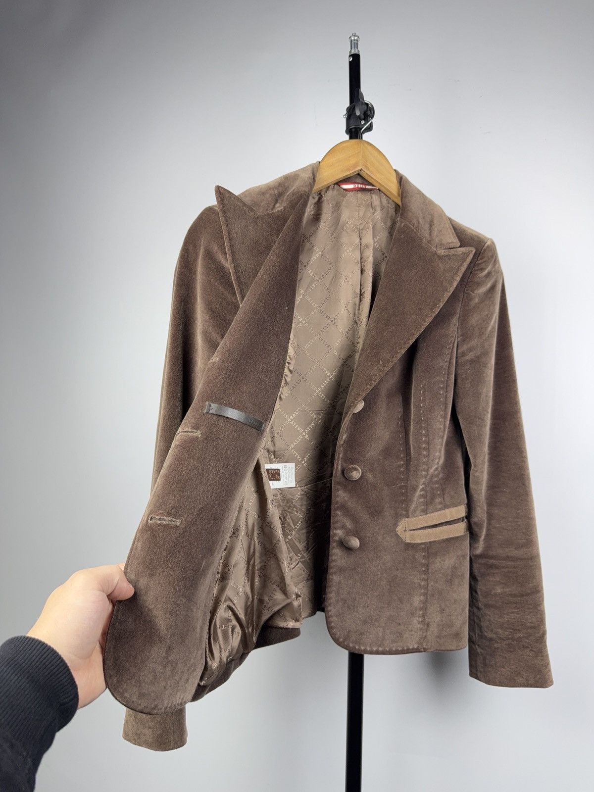 Bally Luxury Bally Switzerland Brown Velvet Tailored Blazer 38 Size M / US 6-8 / IT 42-44 - 8 Thumbnail