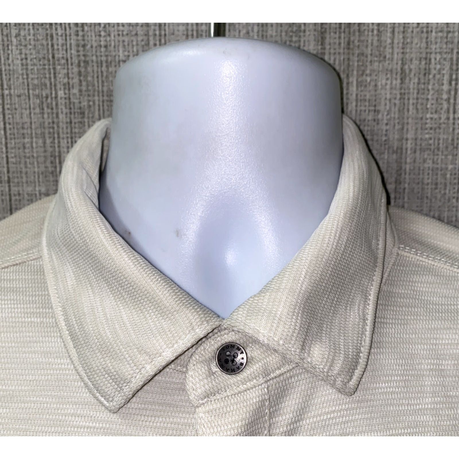 Tommy Bahama Tommy Bahama Shirt Mens Beige Short Sleeve Button Front Size M Button-Up Collared Beige Solid Regular Size US M / EU 48-50 / 2 - 3 Thumbnail