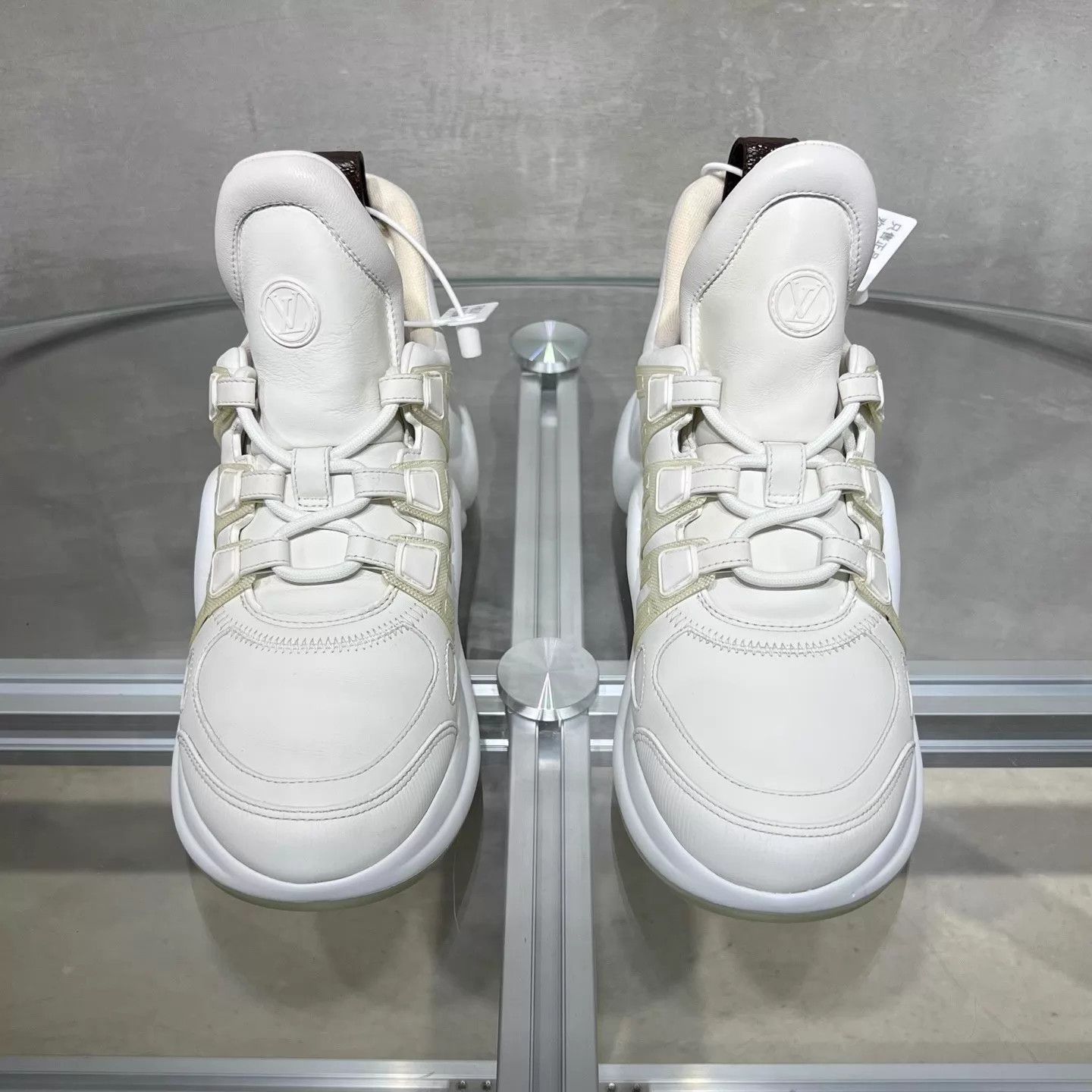 Louis Vuitton LV Classic Dad Shoe White UK3.5 Size US 7 / IT 37 - 1 Thumbnail