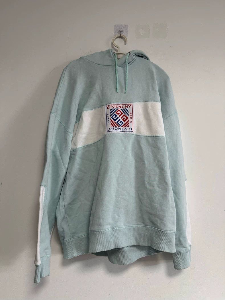Givenchy Givenchy Classic Hooded Sweater, Simple and Elegant Style, Size US L / EU 52-54 / 3 - 1 Thumbnail