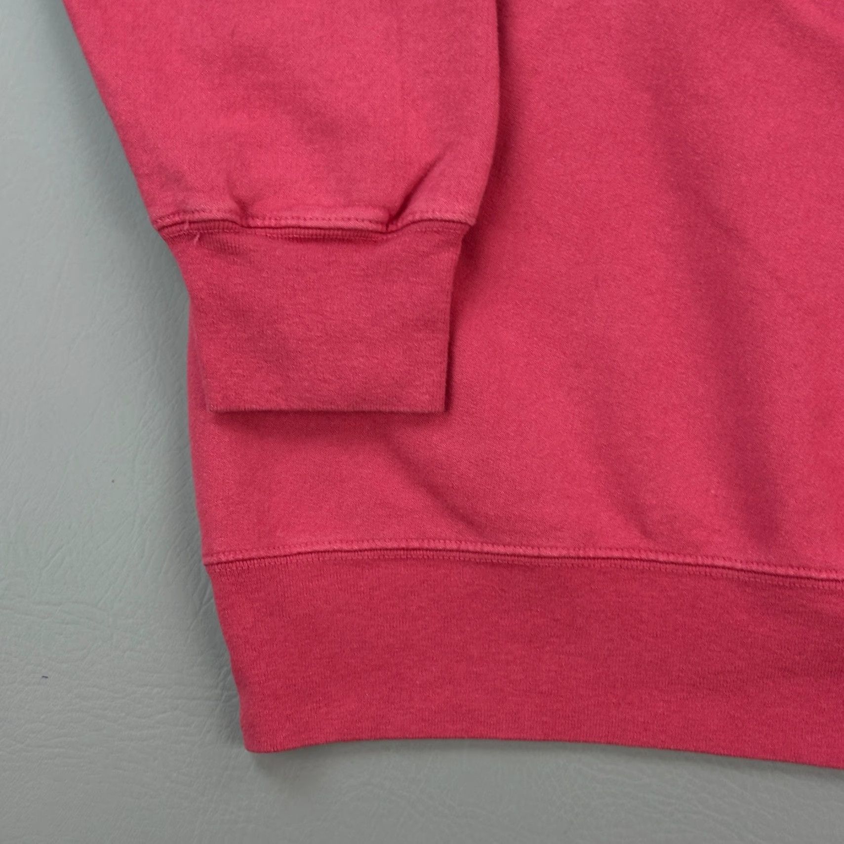 Champion VINTAGE Champion Sweatshirt Mens Large Berry Fleece Blank Crewneck Pullover Deadstock Pink 90s Classic Outdoor Retro Sports Mens Sweatshirt Size US L / EU 52-54 / 3 - 2 Thumbnail