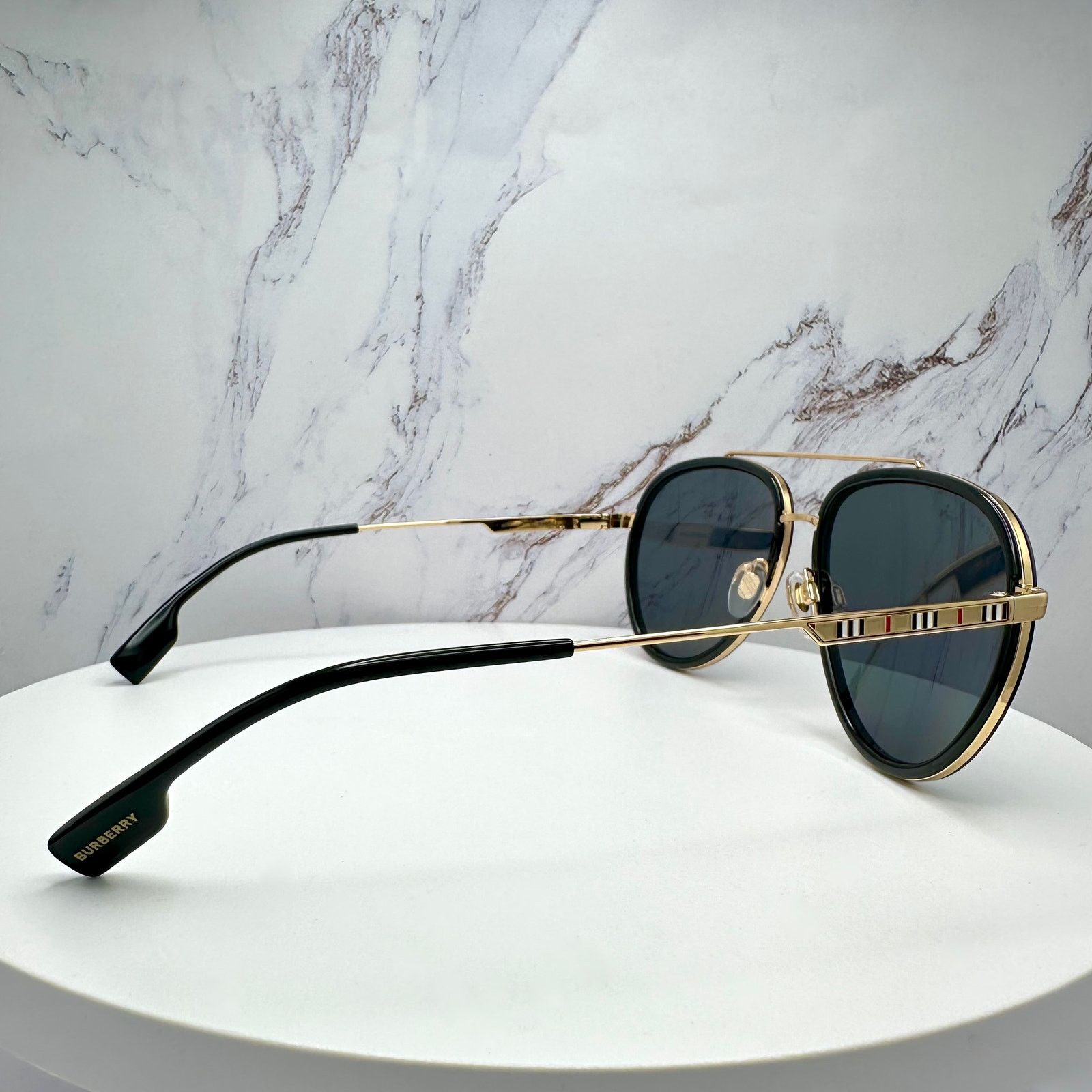 Burberry New Burberry Sunglasses Polarized Gold Black Aviator Size ONE SIZE - 15 Thumbnail