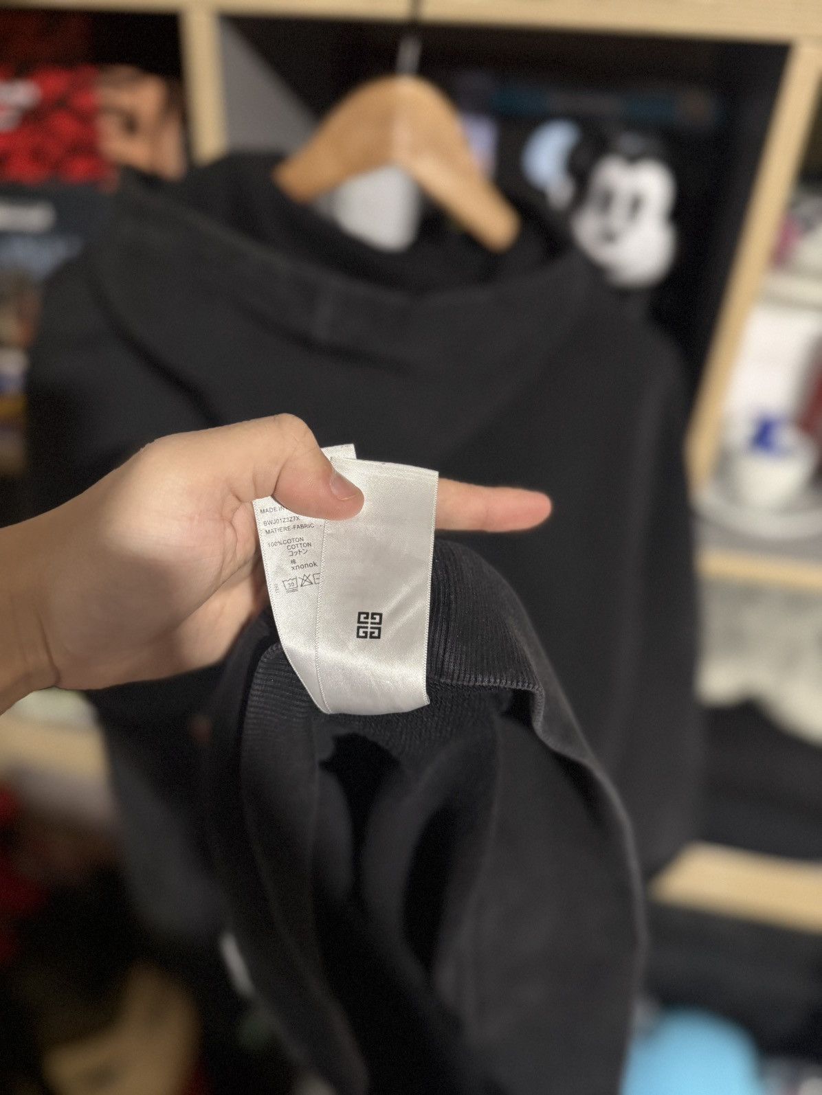 Givenchy Givenchy Chito Dog Graffiti Hoodie Size US L / EU 52-54 / 3 - 7 Thumbnail