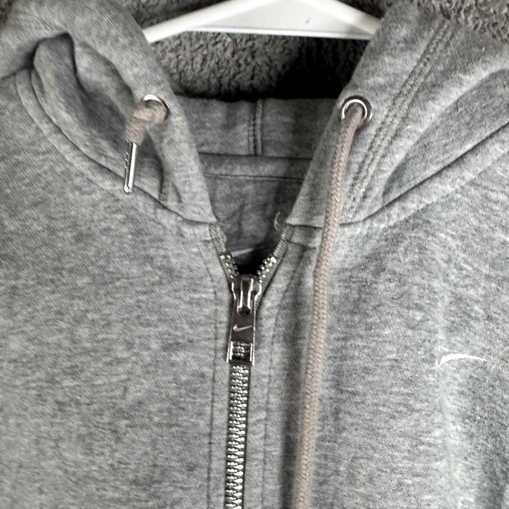 Nike Nike Hoodie Mens Small Gray Full Zip Fleece Sweatshirt Swoosh Logo Side Pockets Adjustable Drawstring Hooded Jacket Size US S / EU 44-46 / 1 - 7 Thumbnail