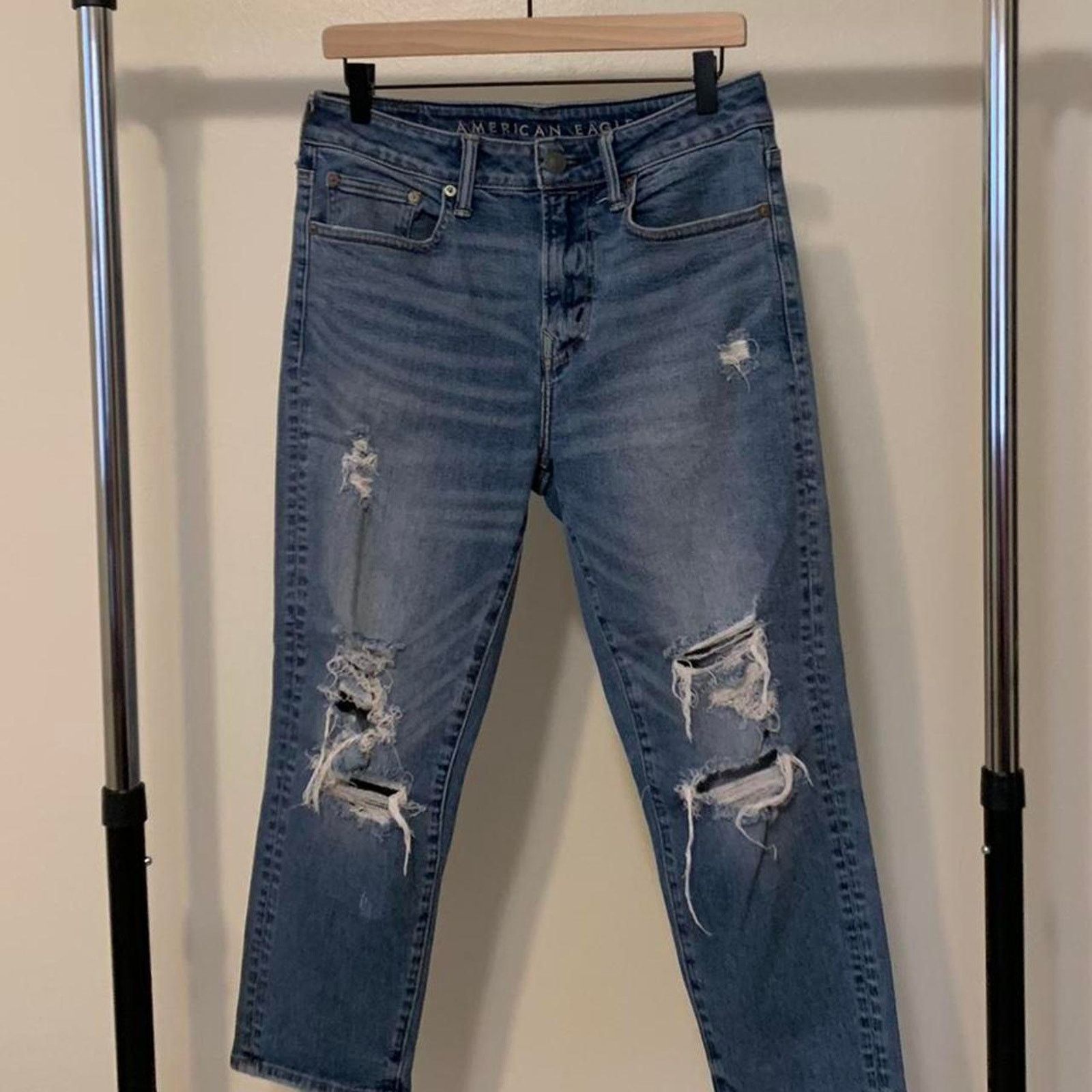 American Eagle Outfitters American Eagle Ripped Jeans Size US 32 / EU 48 - 2 Thumbnail