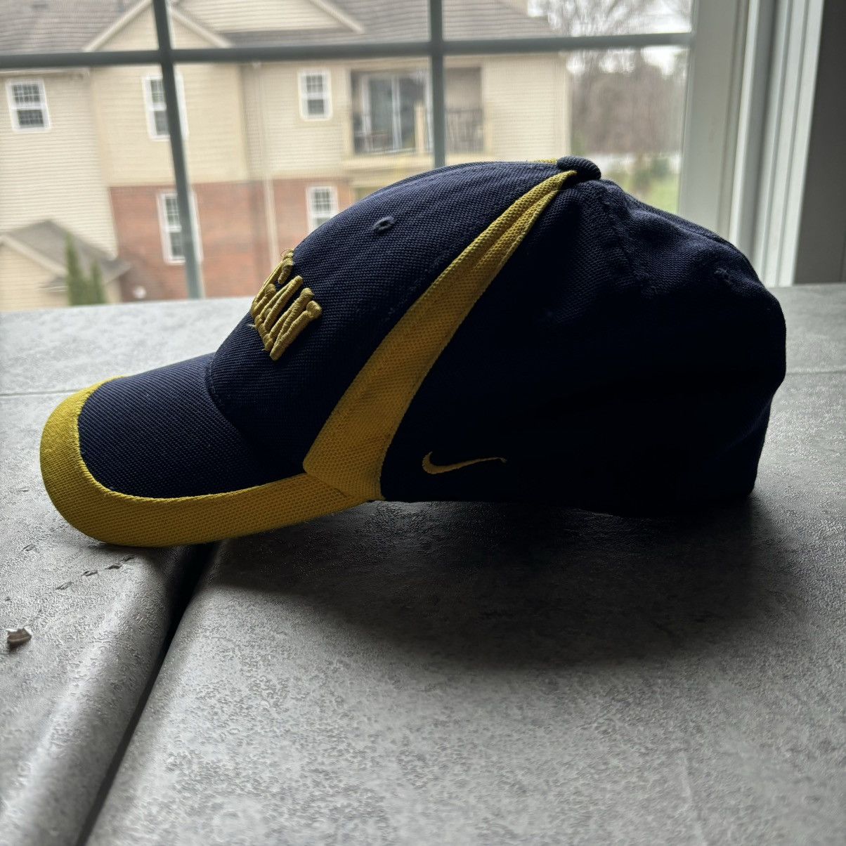 Nike Y2k nike team u of m michigan fitted hat Size ONE SIZE - 3 Thumbnail