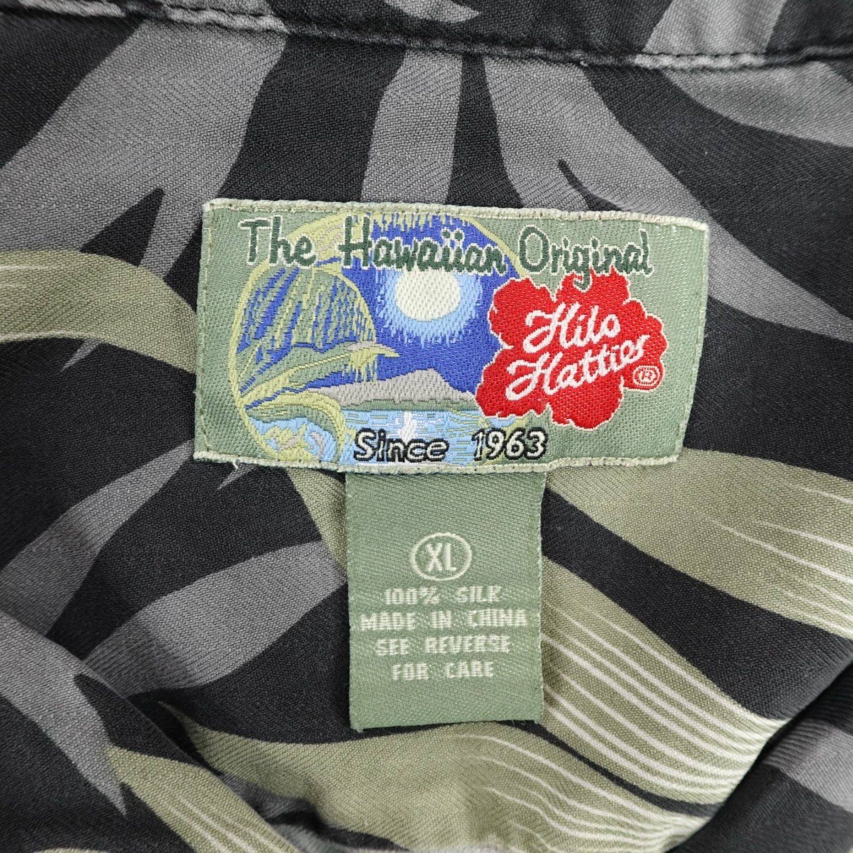 Hilo Hattie VINTAGE Hilo Hattie Hawaiian Shirt Mens XL Black Floral Silk Aloha Button-Up Tropical Outdoor Size US XL / EU 56 / 4 - 7 Thumbnail