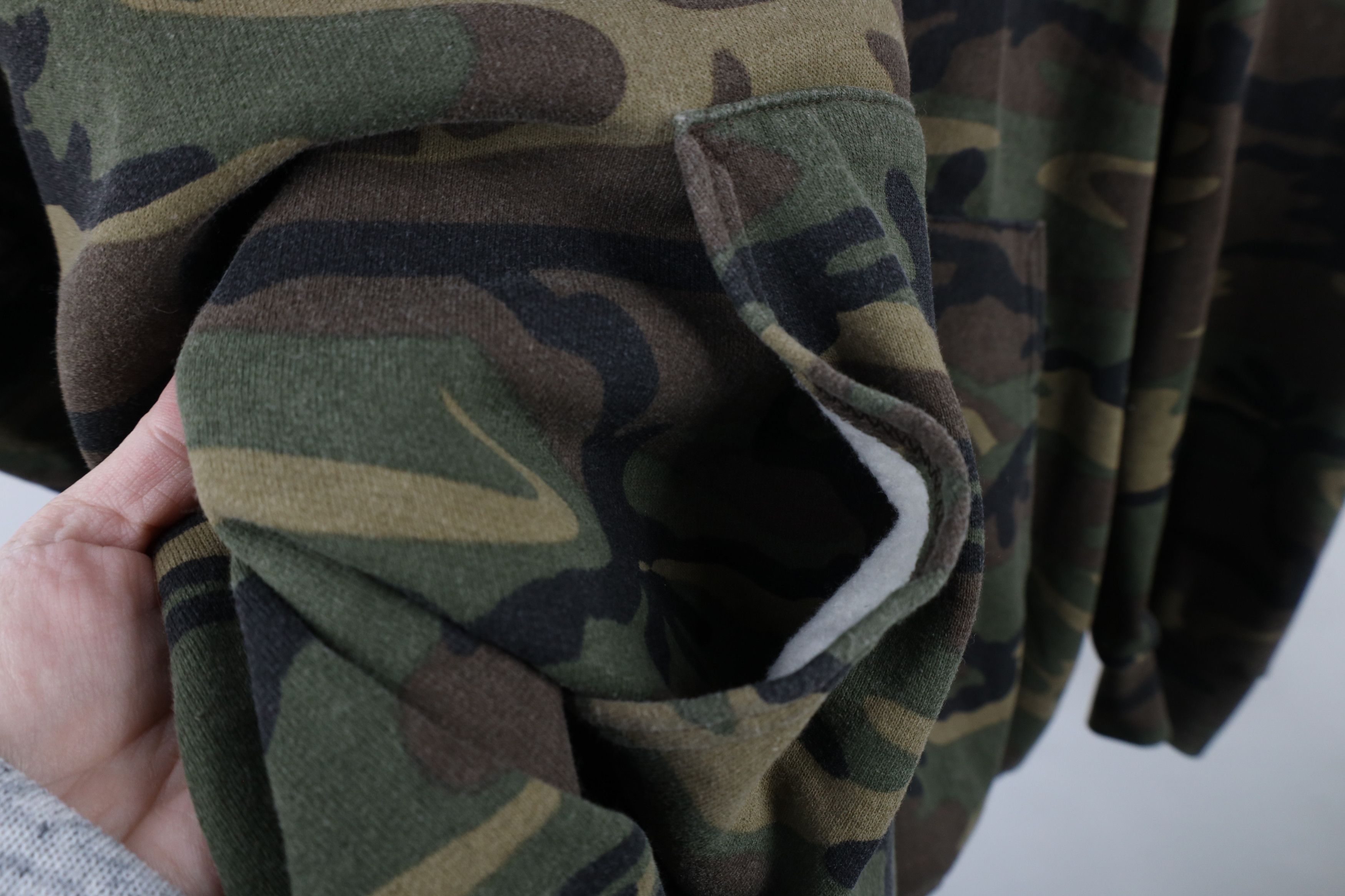Vintage Vintage 90s Y2K Streetwear Camouflage Hoodie Sweatshirt Size US XXL / EU 58 / 5 - 7 Thumbnail