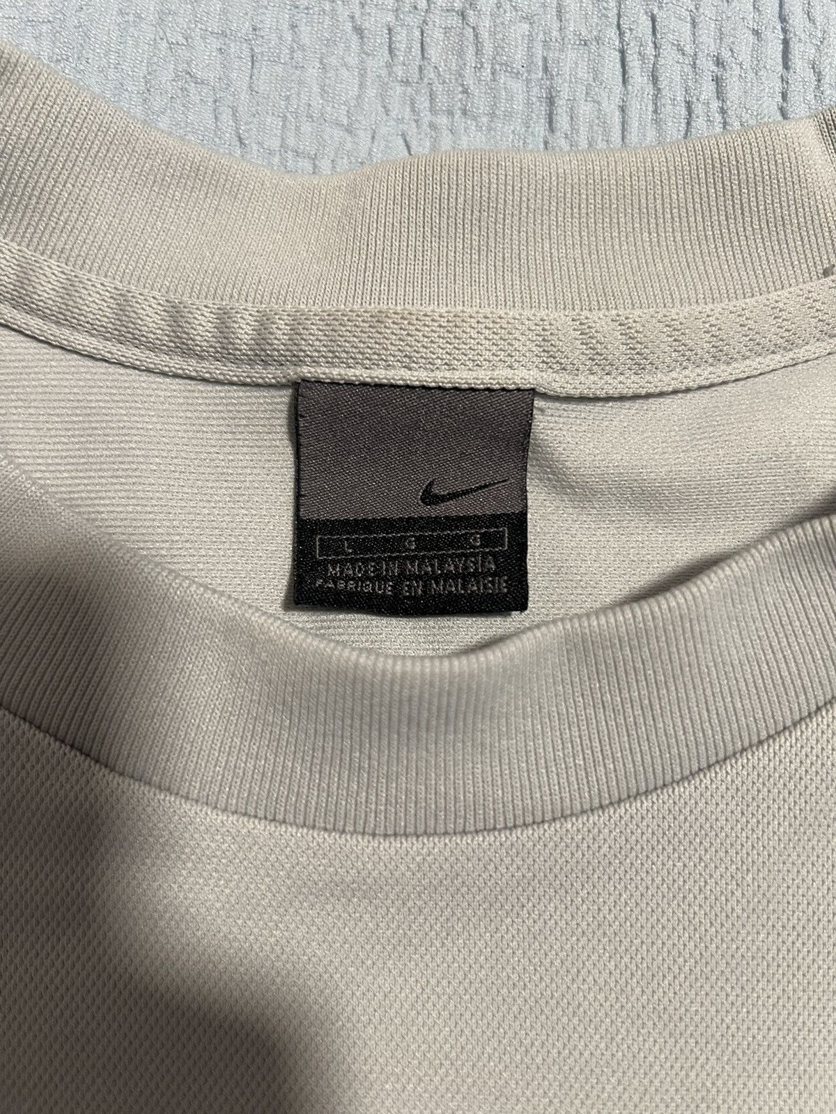 Nike White Nike vintage sports Tshirt Size US L / EU 52-54 / 3 - 5 Thumbnail