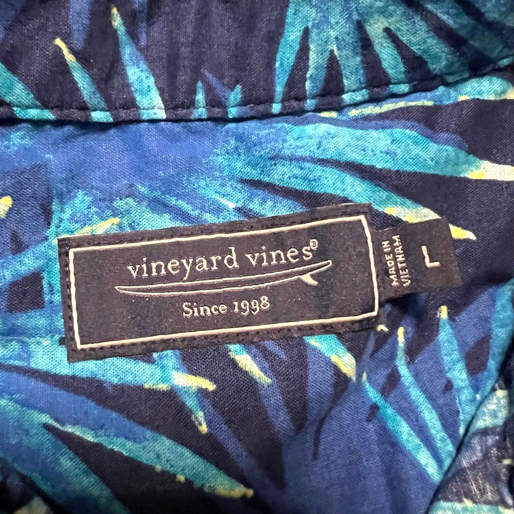 Vineyard Vines Vineyard Vines Shirt Mens Large Button Up Floral Hawaiian Blue Short Sleeve Mens L Blue Floral Hawaiian Shirt Size US L / EU 52-54 / 3 - 6 Thumbnail