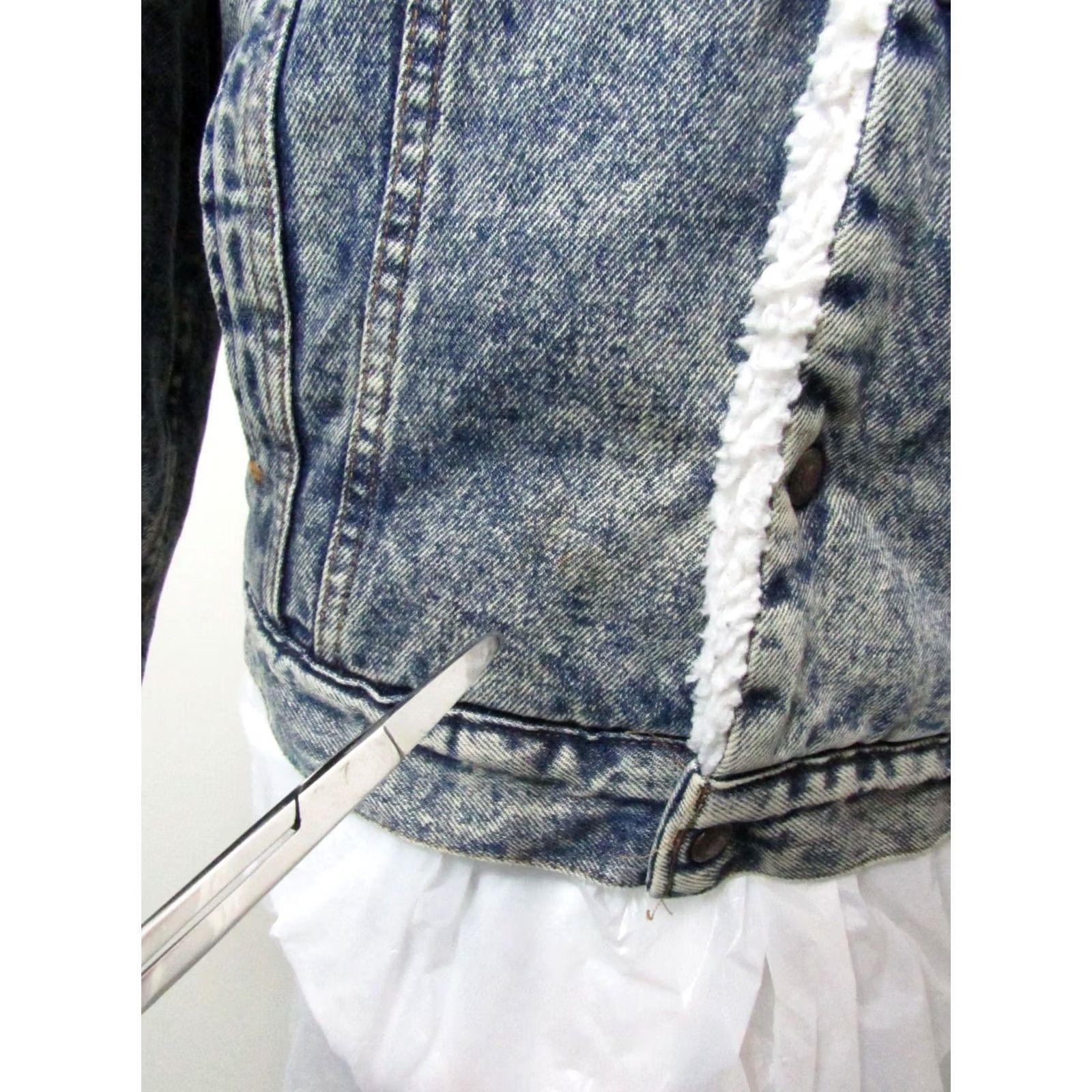 Levi's VINTAGE Levi's San Francisco Sherpa Denim Trucker Jacket USA Sz Small Size US S / EU 44-46 / 1 - 2 Thumbnail