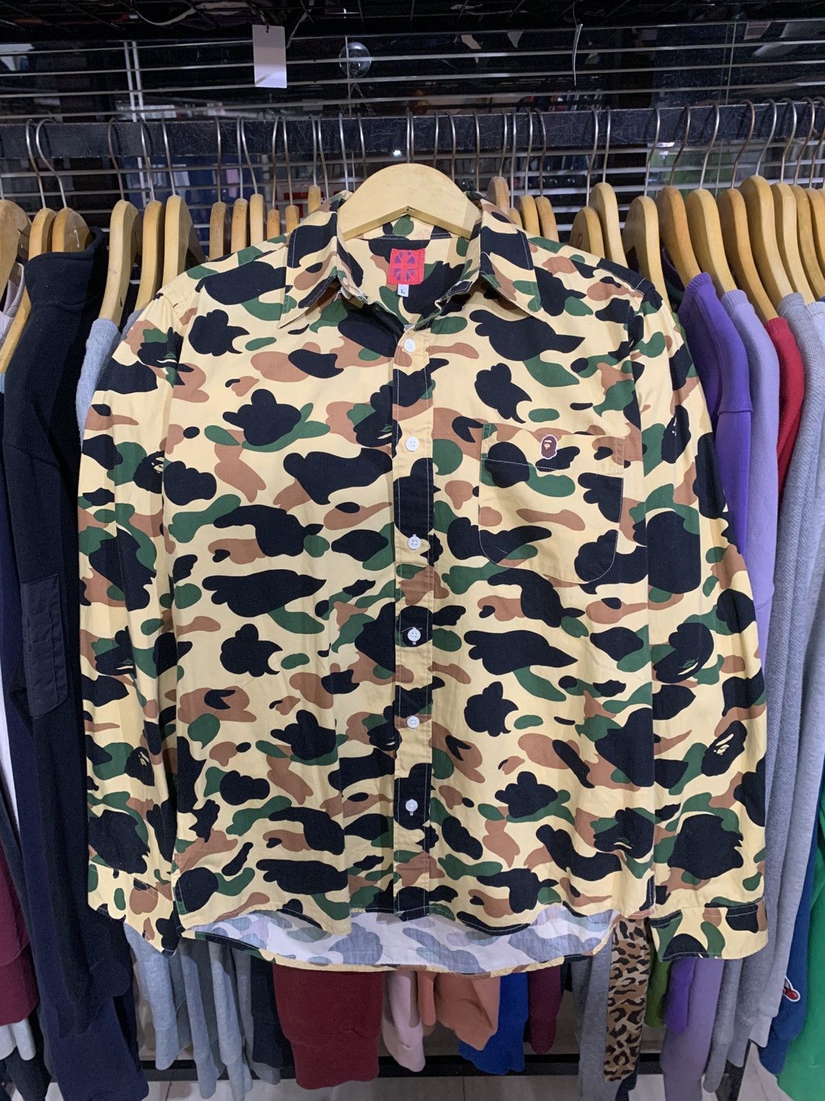 Bape Vintage Bape Camo Button Ups Shirt Size US L / EU 52-54 / 3 - 1 Thumbnail