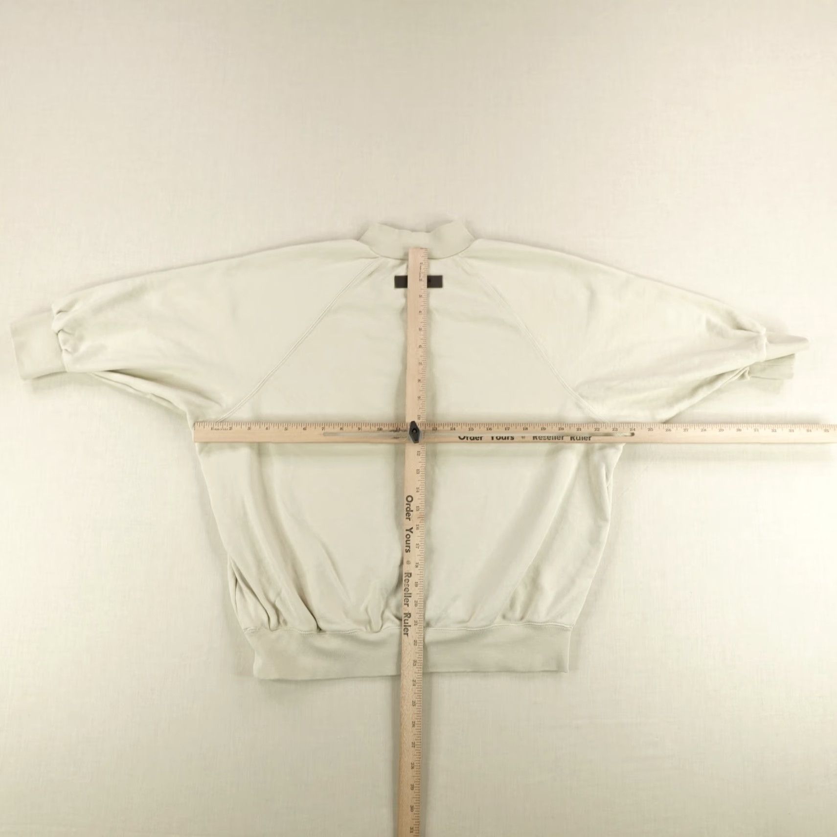 Fear of God VINTAGE Fear of God Essentials Sweatshirt Womens XS Beige Oversized Pullover Casual Streetwear Designer 2010s Size XS / US 0-2 / IT 36-38 - 5 Thumbnail