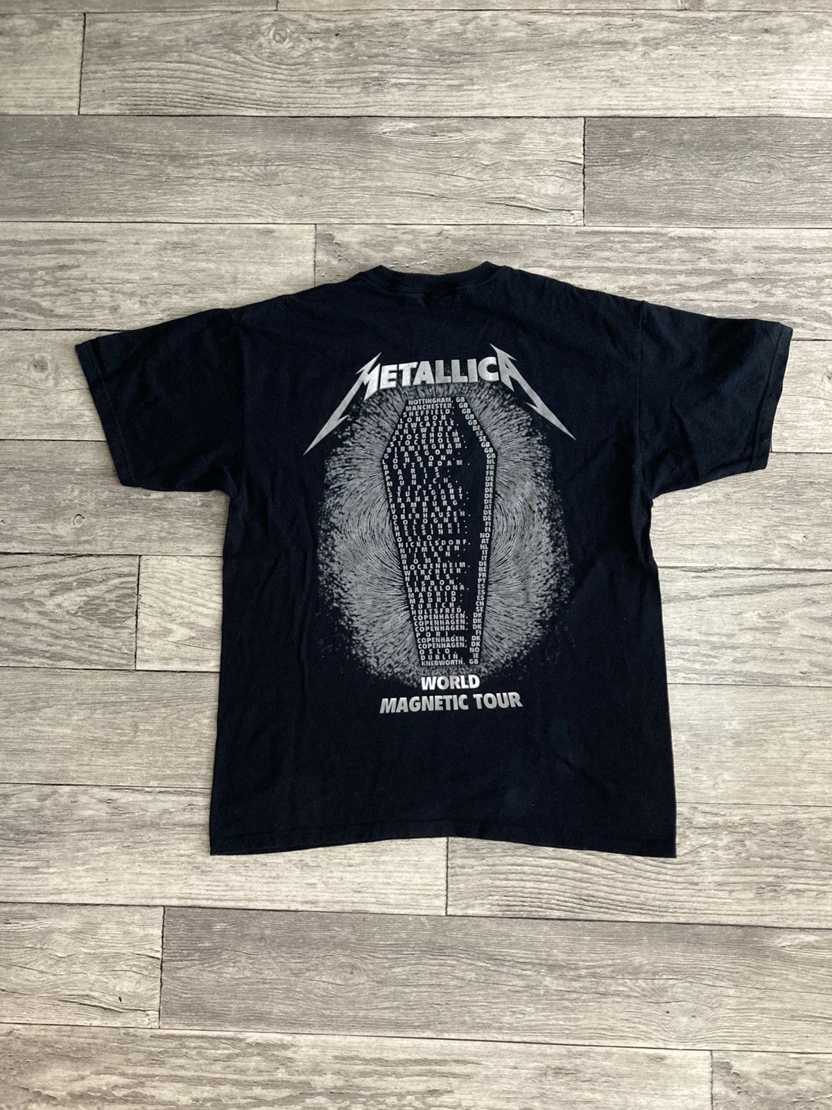Metallica Vintage metallica gildan magnetic tour tee tshirt M / L drip Size US L / EU 52-54 / 3 - 3 Thumbnail