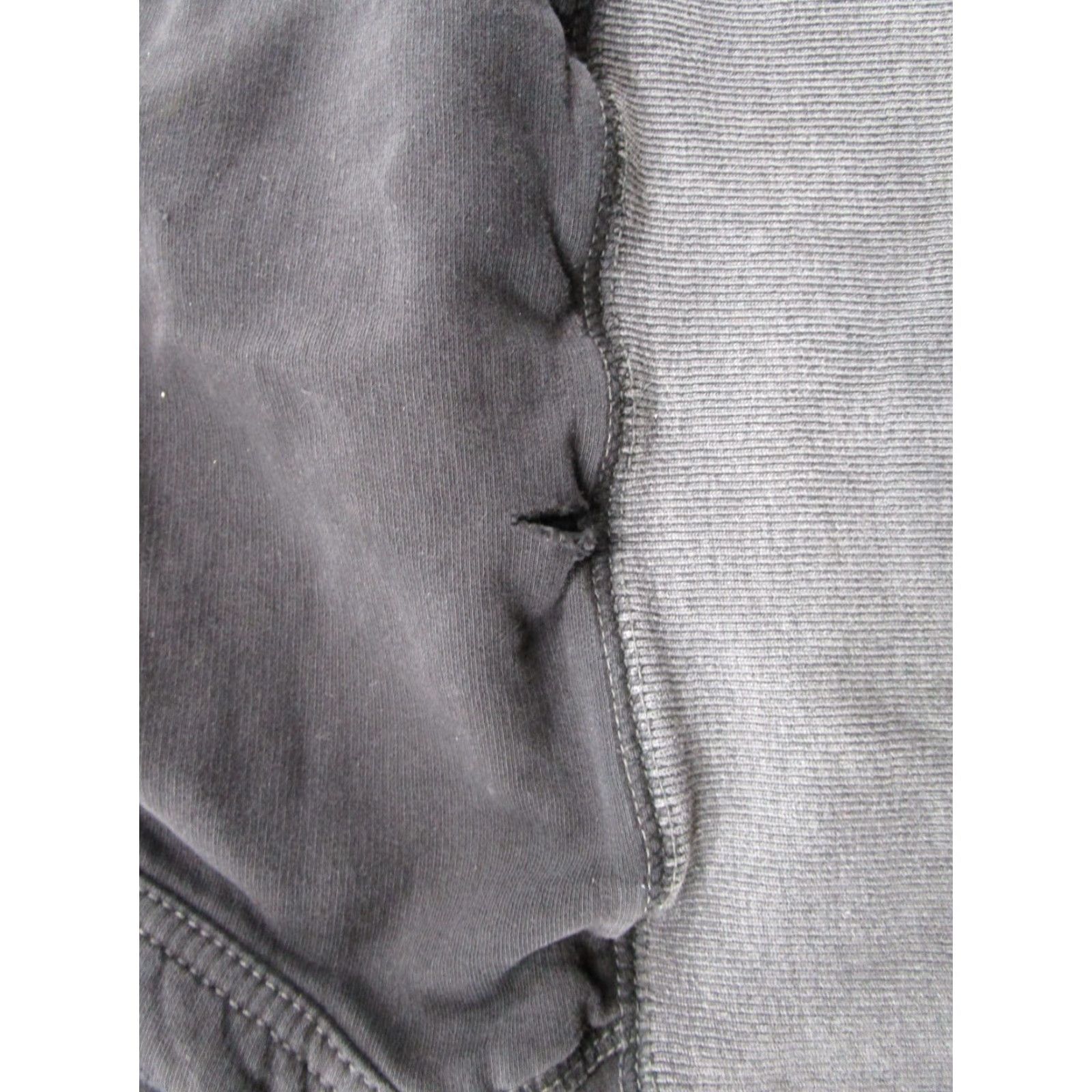 American Eagle Outfitters VINTAGE American Eagle Outfitters Hoodie Pullover Mens Size L Black Grunge SK8 Read Sports Winter Fall Spring All Seasons Hooded Mens Size US L / EU 52-54 / 3 - 5 Thumbnail