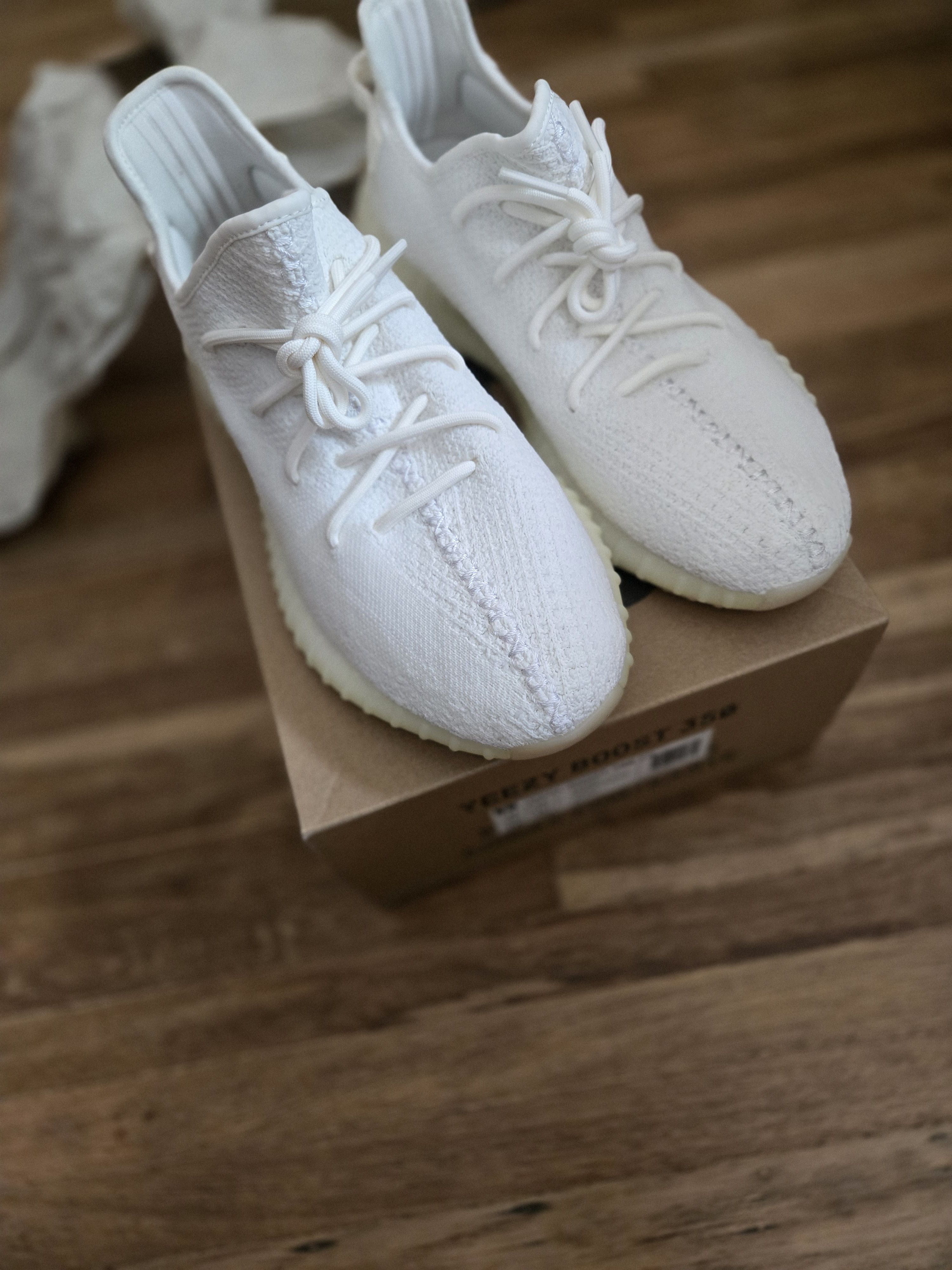 Yeezy Yeezy 350 v2 white Size US 11 / EU 44 - 2 Thumbnail