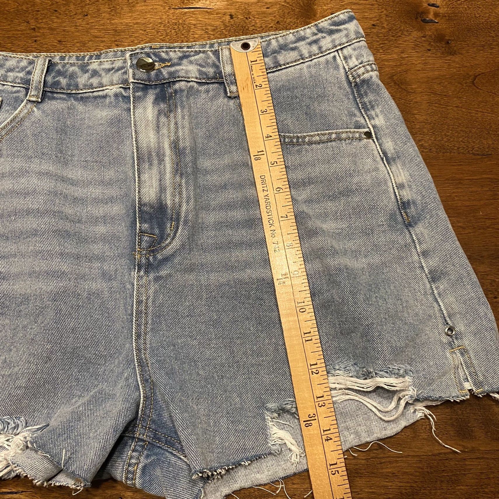 Vintage VINTAGE Feelnine Women's Shorts XL Light Wash Blue Denim Mom 31" Waist 3" Inseam Jeans Size 40" / US 18 - 7 Thumbnail