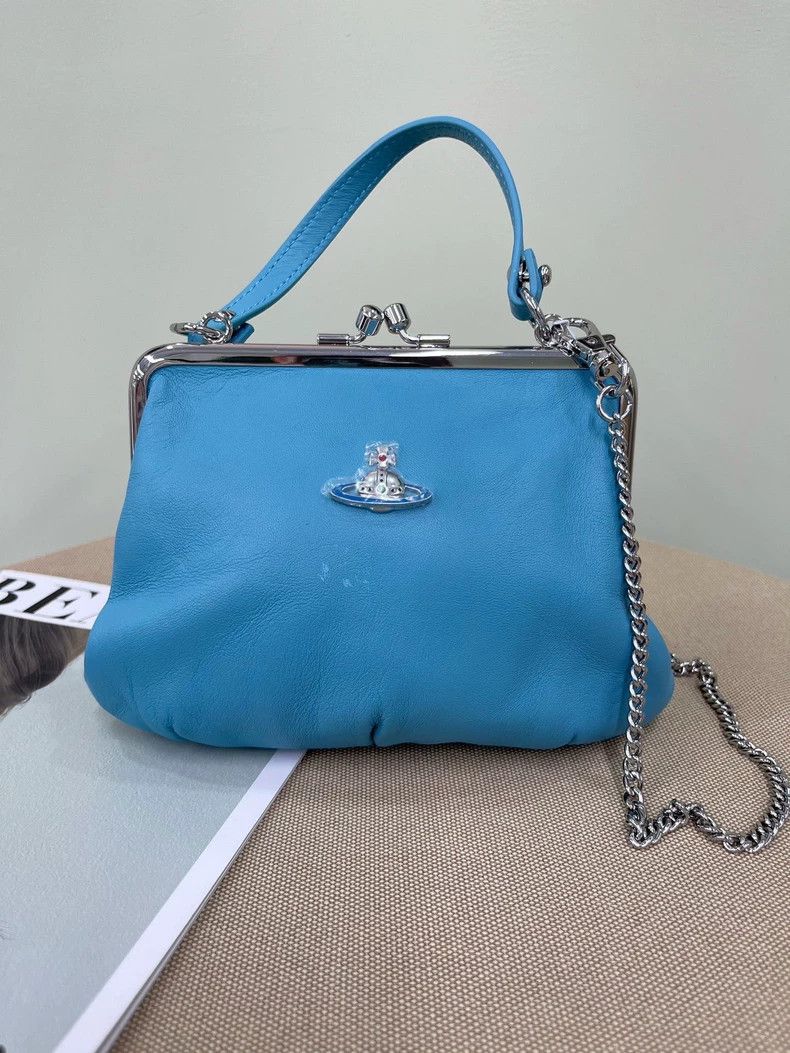 Vivienne Westwood Vivienne Westwood size os Removable Chain Strap Saturn Logo Size ONE SIZE - 1 Thumbnail