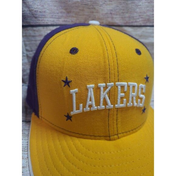 New Era Vtg New Era Los Angeles Lakers Fitted hat Size ONE SIZE - 5 Thumbnail
