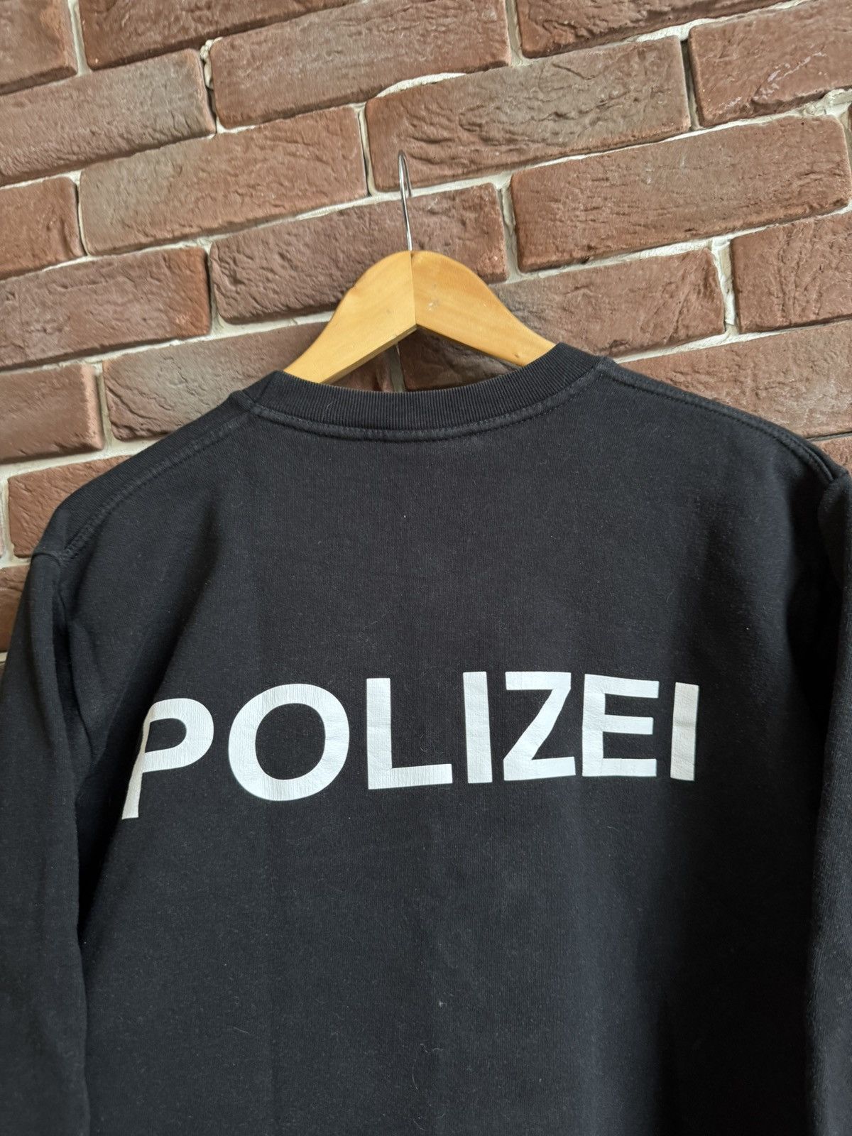 Vintage Polizei German 90s Vintage Crewneck Avant Garde Hype Rare Size US M / EU 48-50 / 2 - 5 Thumbnail