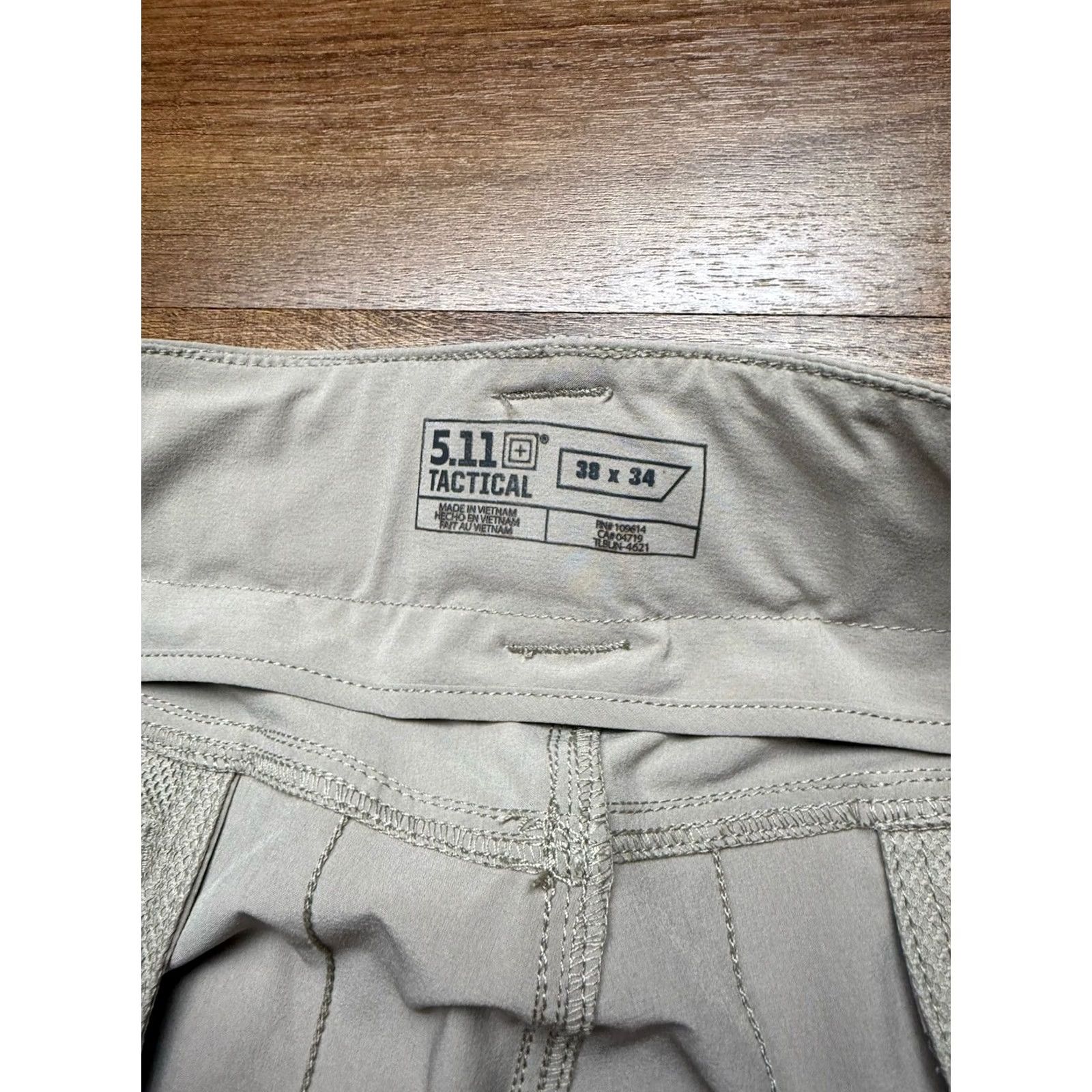 Vintage 5.11 Tactical Mens Cargo Pants - 38x34 Beige Traverse 2.0 Workwear - Utility Size US 38 / EU 54 - 5 Thumbnail