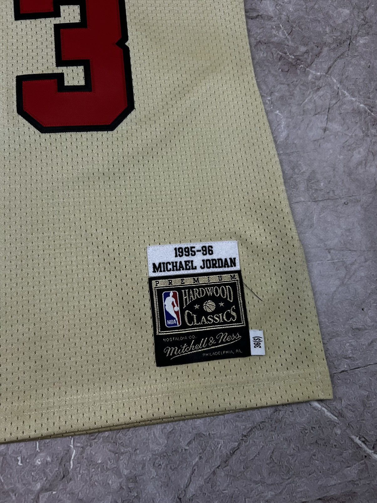Mitchell & Ness Mitchell & Ness Chicago Bulls Swingman Jersey in Gold Jordan Size US S / EU 44-46 / 1 - 10 Thumbnail