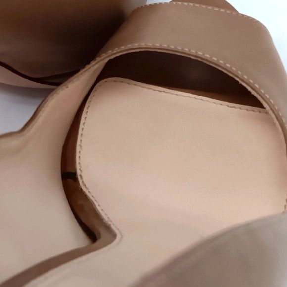 Prada Prada Women's Tan Leather Peep Toe Platform Heels - EU37/US7 Size US 7 / IT 37 - 11 Thumbnail