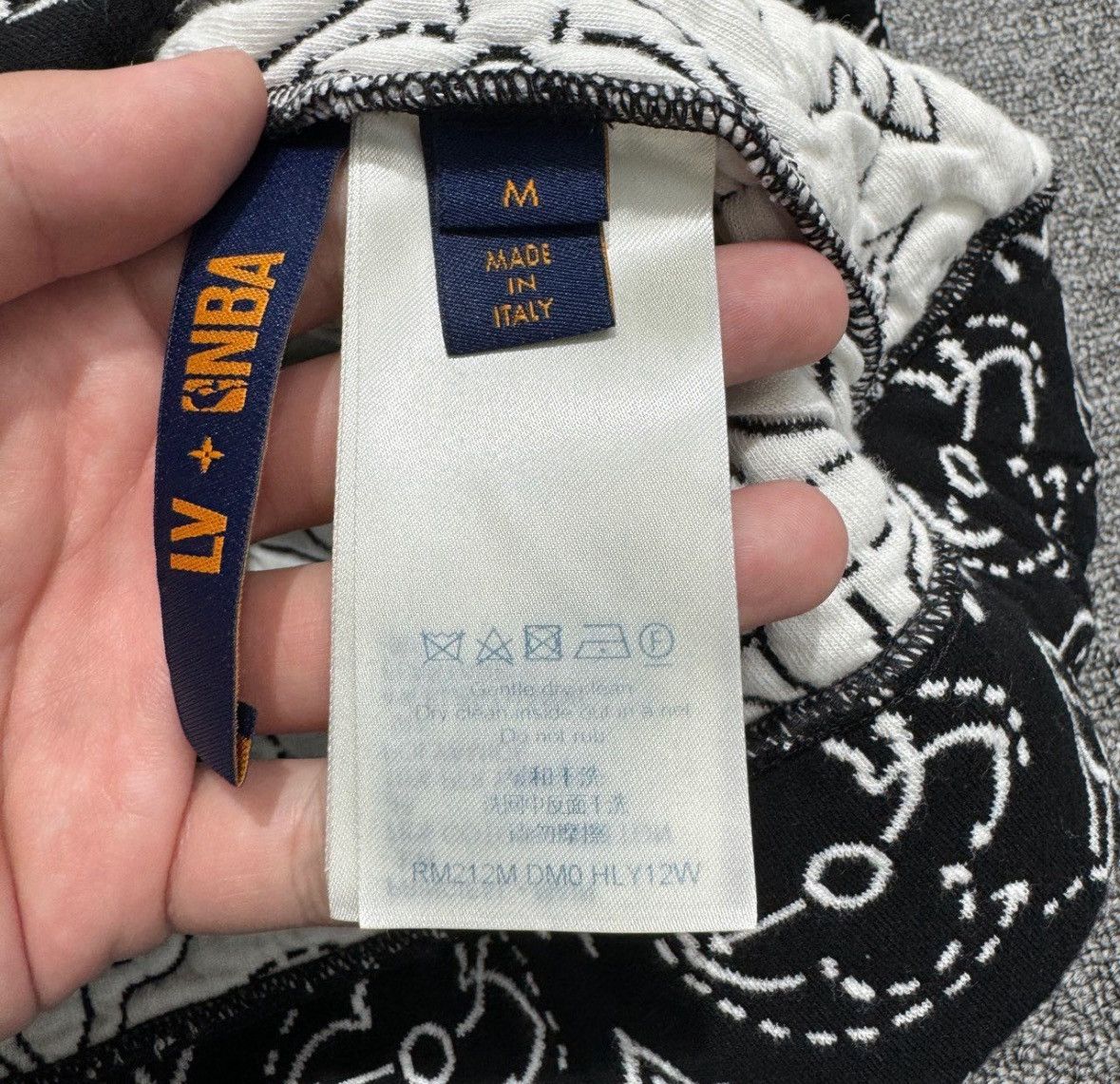 Louis Vuitton Louis Vuitton NBA co-branded jacket with full logo jacket 2 Size US M / EU 48-50 / 2 - 3 Thumbnail