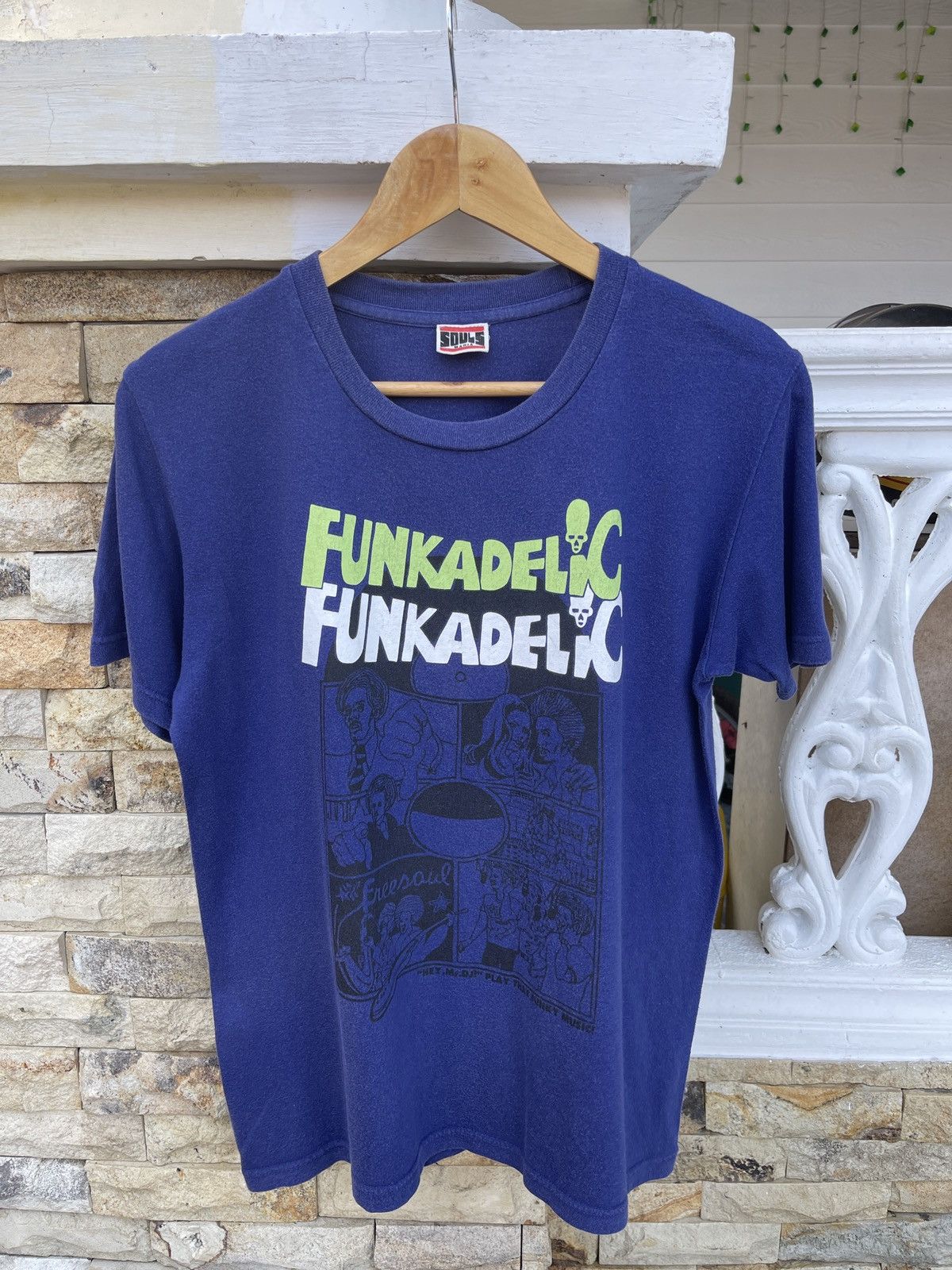 Band Tees Rare🔥Vintage Parliament Funkadelic Afro Bestie Boy Run Dmc Size US M / EU 48-50 / 2 - 3 Thumbnail