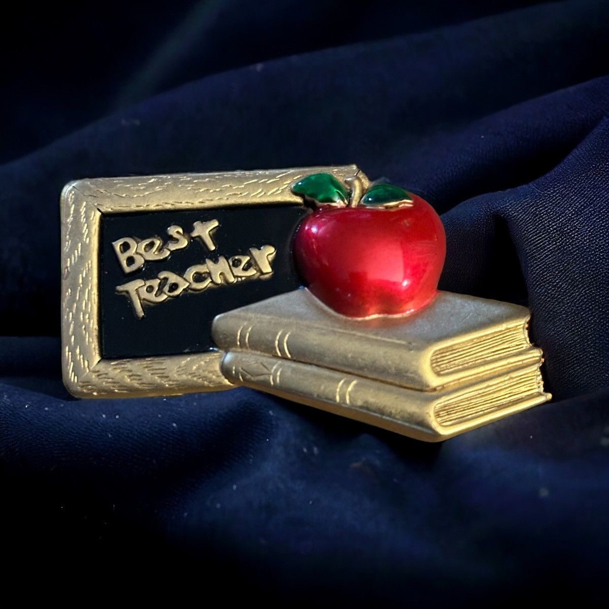 Vintage Vintage AJC Best Teacher brooch Size ONE SIZE - 1 Thumbnail