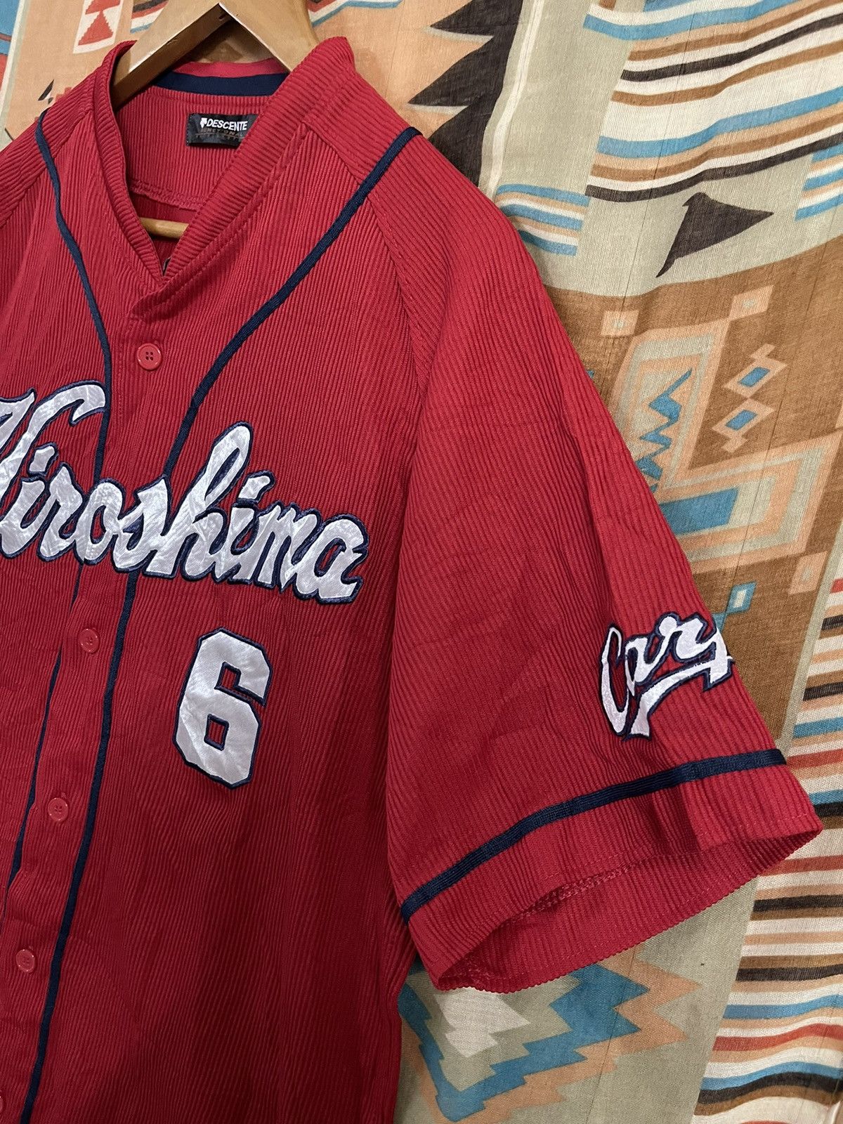 Descente × Vintage Vintage Baseball Jersey J League Hiroshima Carp by Descente Size US XL / EU 56 / 4 - 4 Thumbnail