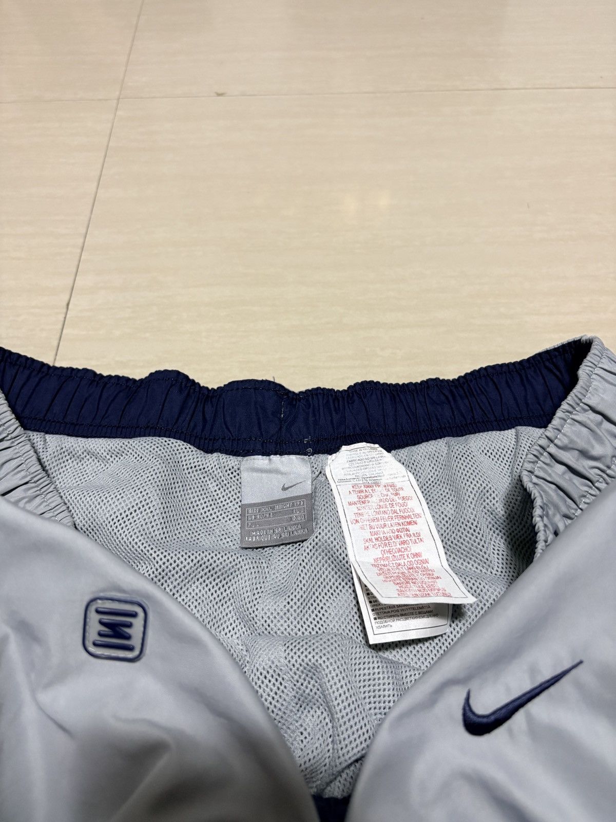 Nike EXTREMELY RARE VINTAGE NIKE SHOX TRACK PANTS🔥 Size US 37 - 15 Thumbnail