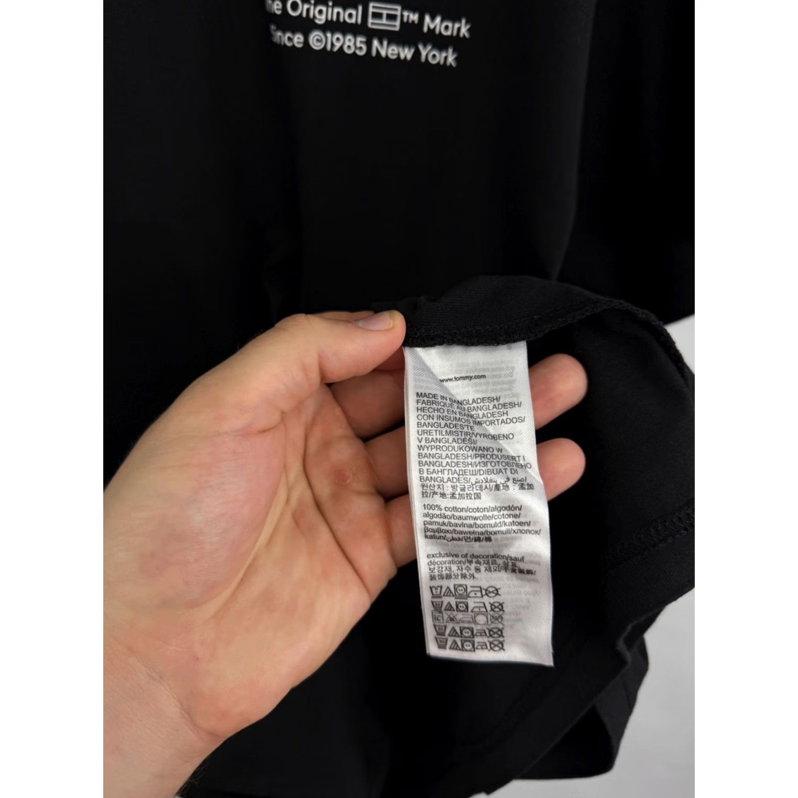Tommy Hilfiger Tommy Hilfiger New York T-Shirt Mens XL/XXXL Black Retro Y2K 3XL Size 3XL Shirt Classic Modern Fit XXL/XXXL Size US XXL / EU 58 / 5 - 7 Thumbnail