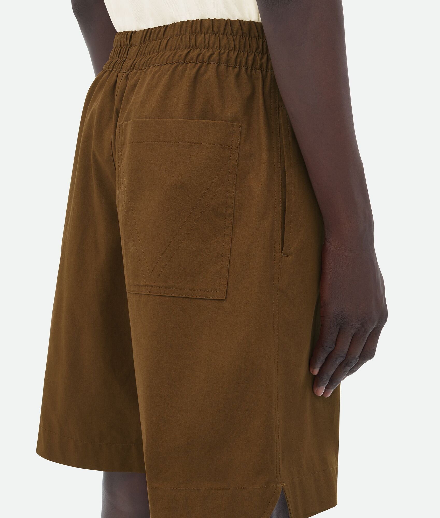Bottega Veneta o1w1db10525 Cotton Shorts in Cedar Size US 34 / EU 50 - 4 Thumbnail
