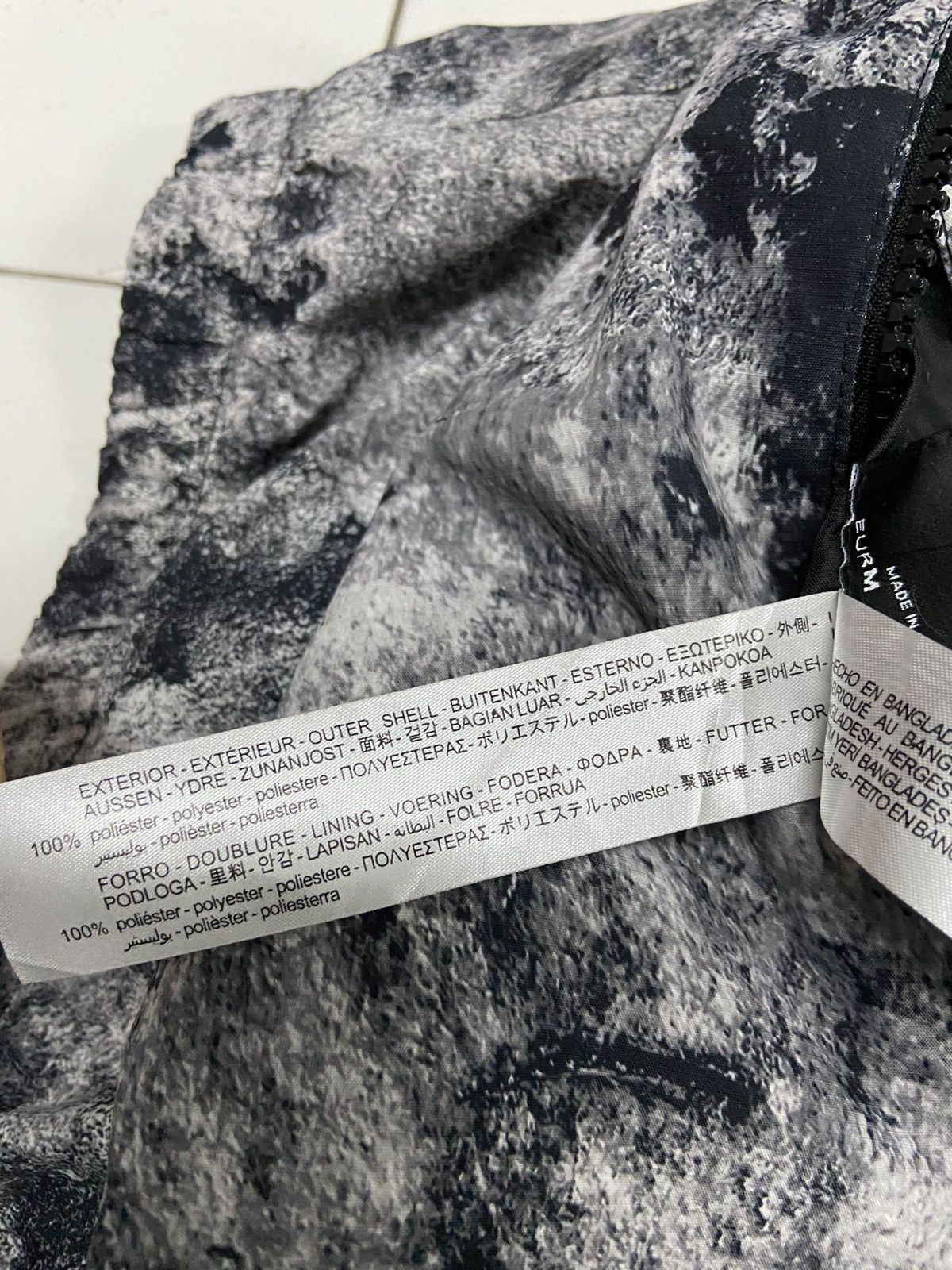 Bershka BERSHKA SYSTEM SCAN REVERSIBLE GORPCORE JACKET Size US M / EU 48-50 / 2 - 12 Thumbnail