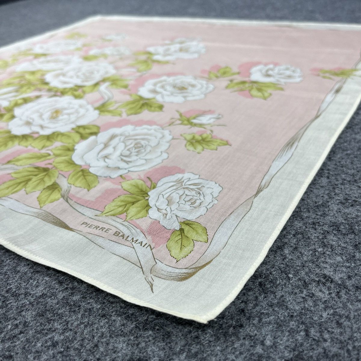 Pierre Balmain Pierre Balmain Handkerchief / Bandana / Neckerchief B1045 Size ONE SIZE - 5 Thumbnail
