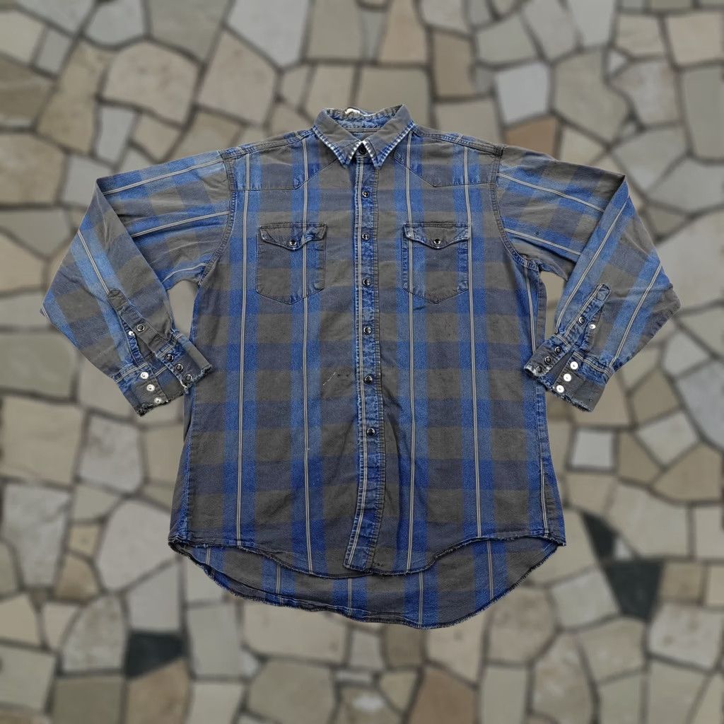 Wrangler VINTAGE Wrangler Shirt Mens XL Blue Gray Plaid Chambray Western Pearl Snap 90s Size US XL / EU 56 / 4 - 1 Thumbnail