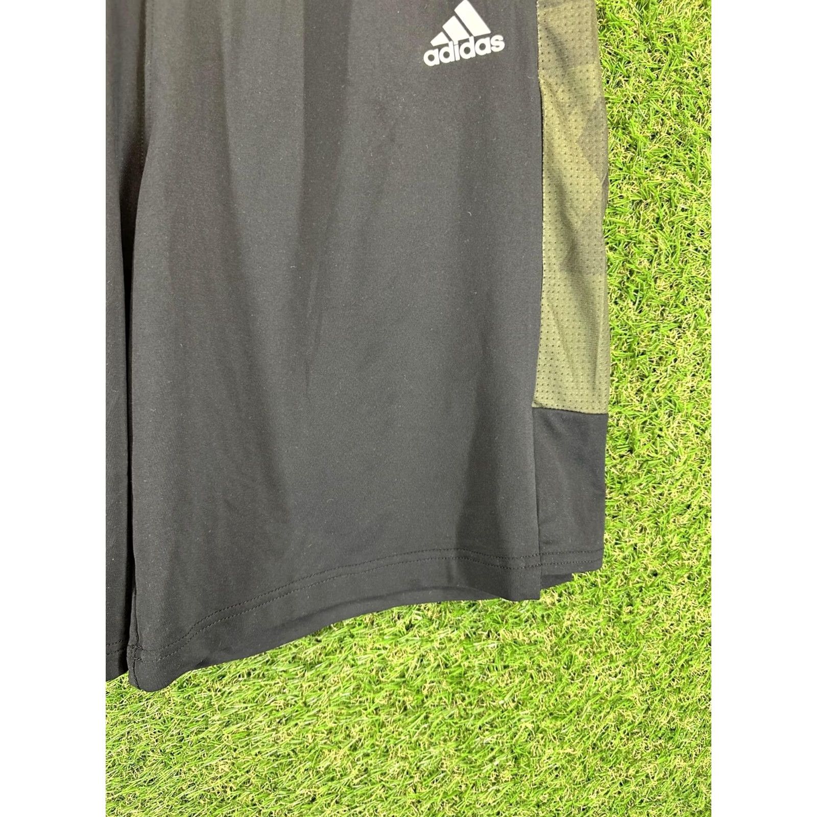 Adidas ADIDAS MEN SPORT TRAINING SHORTS M MEDIUM BLACK S18215 Size US 31 - 6 Thumbnail